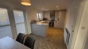 3bed House - Contractors Welcome - Fast Wifi